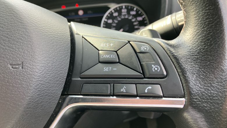 Nissan Juke 1.0 DiG-T 114 N-Connecta 5dr DCT Petrol Hatchback